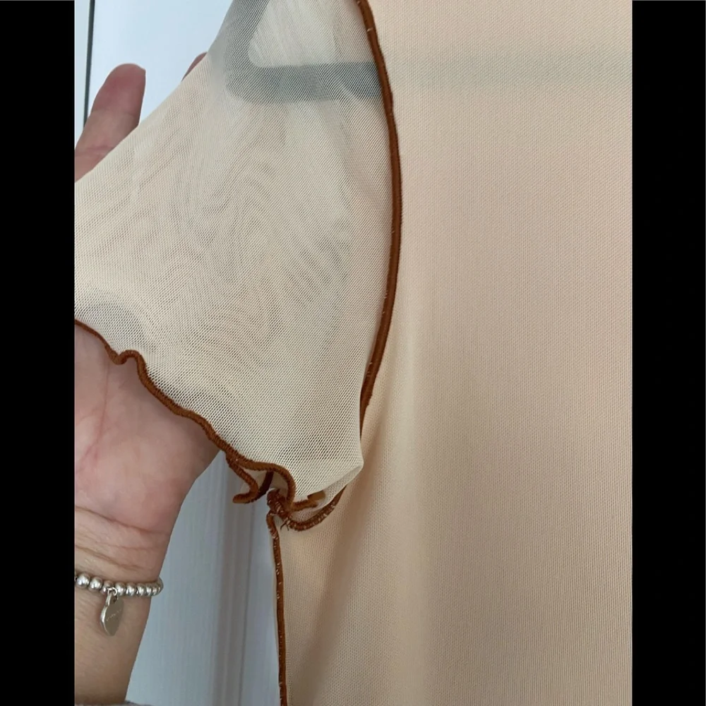 Asymmetrical top - Picture 2 of 6